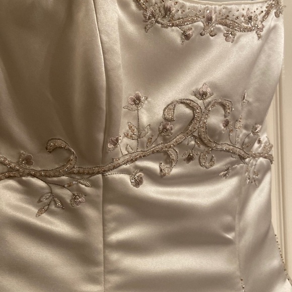 Wedding gown